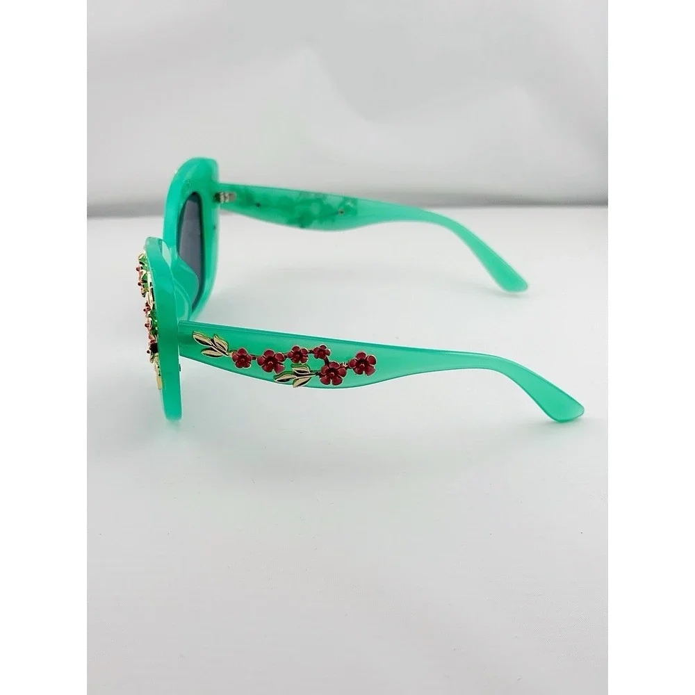 Mint Green Retro Style Oversized Cat Design With Floral Foliage Sunglasses